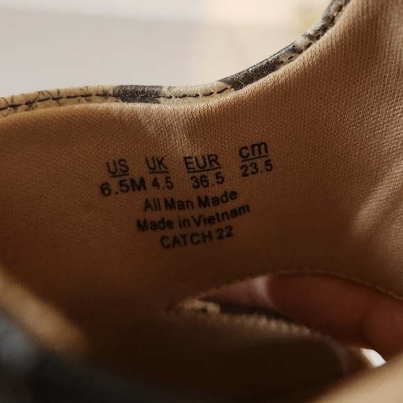 Dr. Scholl's Catch 22 Wedge Espadrille Sandals White Snakeskin Shoes Size 6.5 - Picture 10 of 11